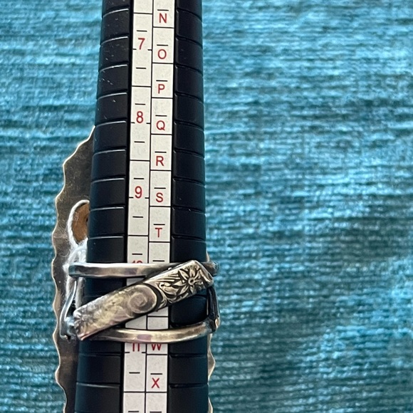 Ribbon turquoise and sterling silver ring size 10.5, item #0005 - Picture 3 of 7